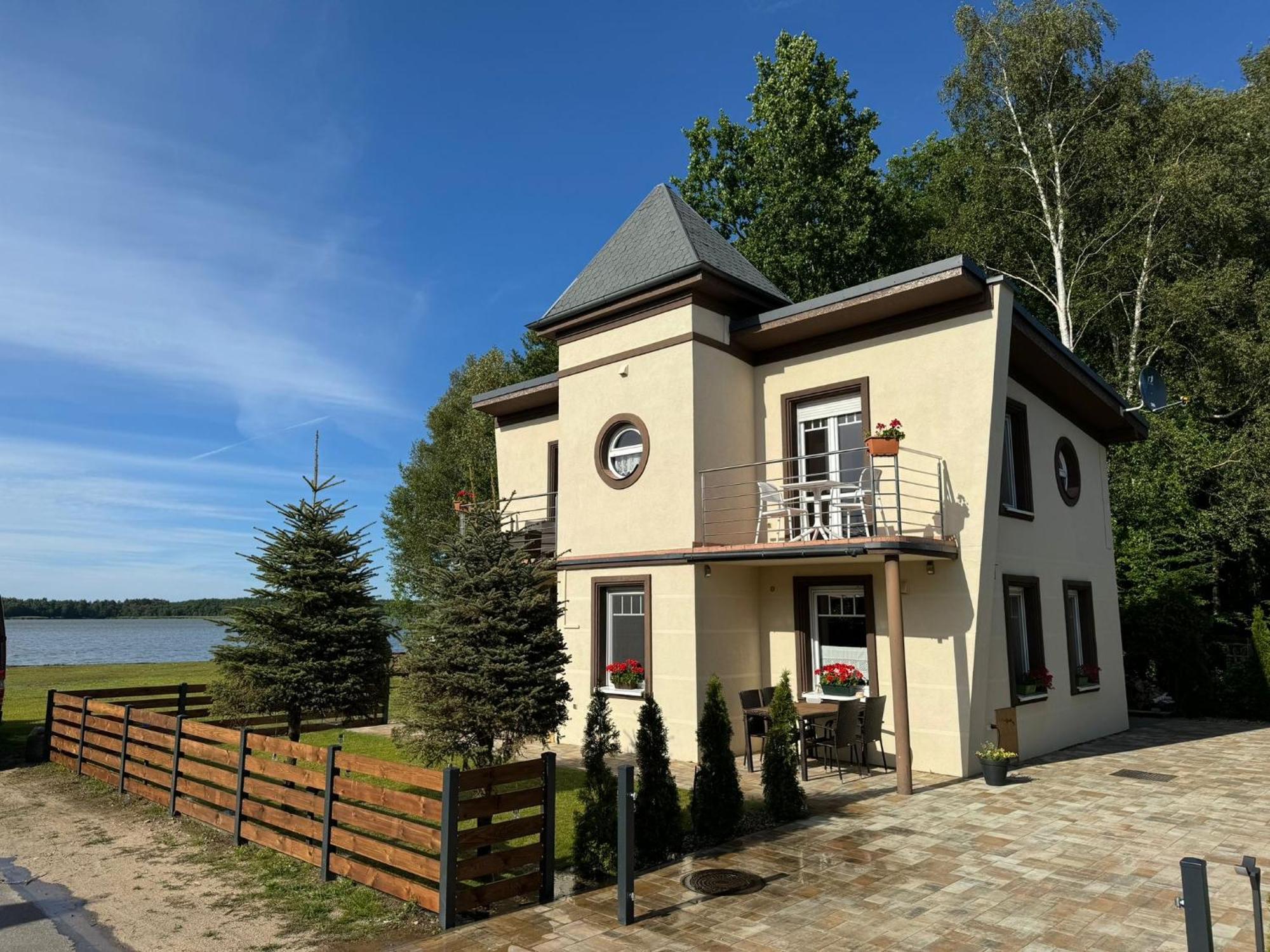 Domek Leba Nowecin Exterior photo
